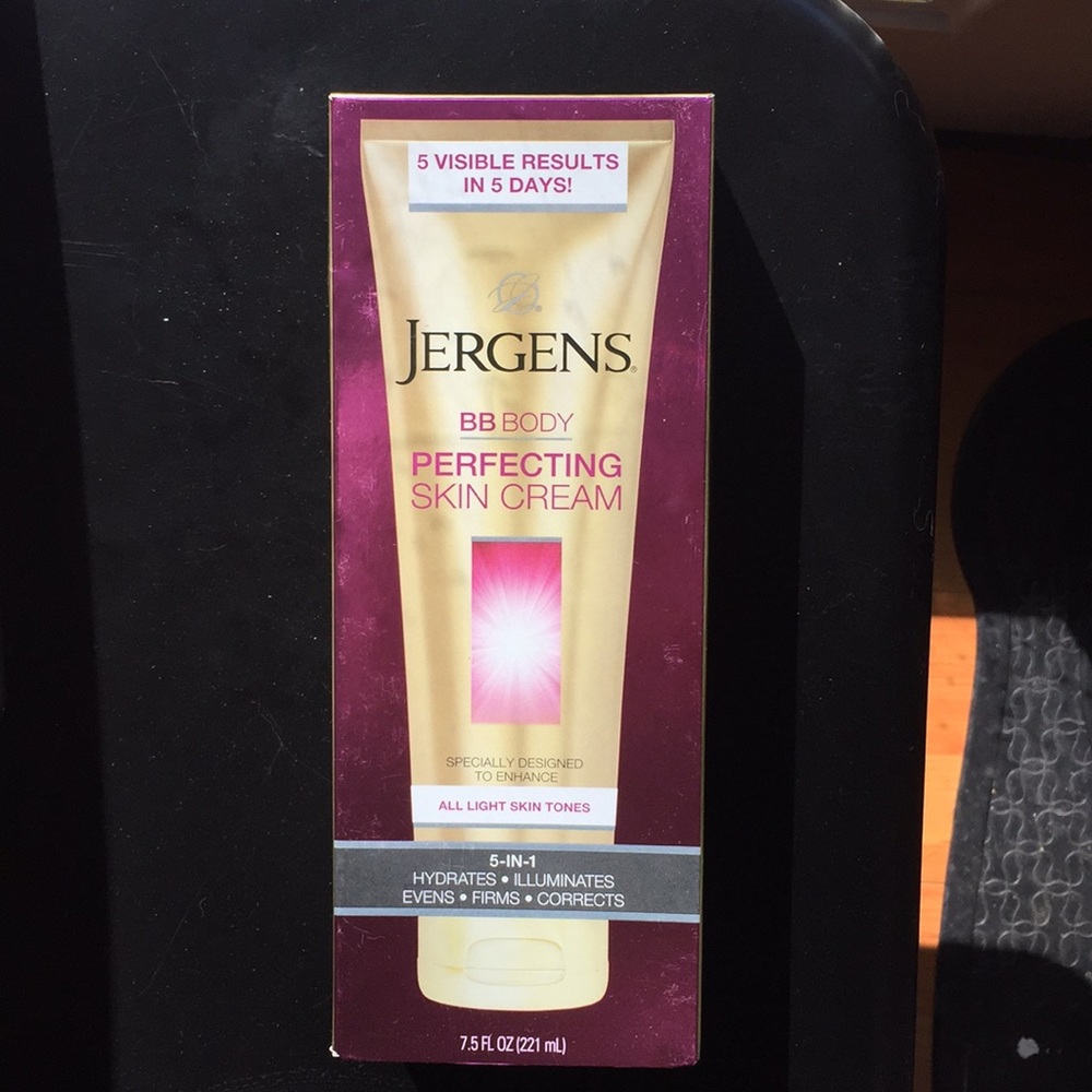 Jergens BB Body Perfecting Skin Cream